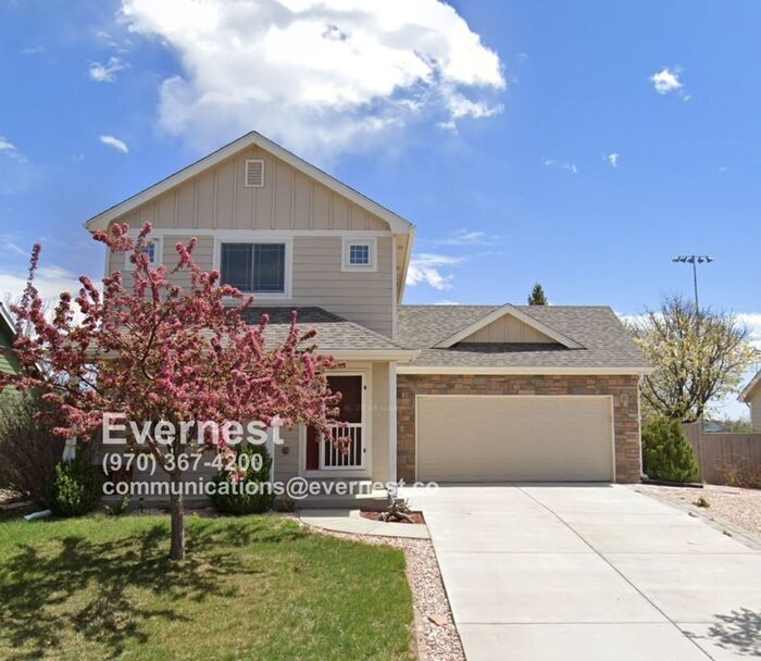 8850 Crossfire Dr in Wellington, CO - Building Photo