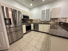 14936 Summit Pl Cir in Naples, FL - Foto de edificio - Building Photo