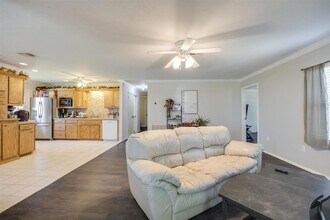 205 Lincoln St in Carney, OK - Foto de edificio - Building Photo