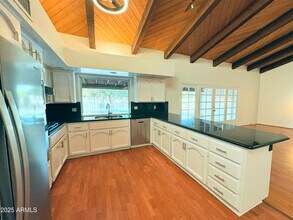 8120 E Appaloosa Trail in Scottsdale, AZ - Foto de edificio - Building Photo