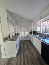 1017 Radcliffe Ave in Bakersfield, CA - Building Photo - Building Photo