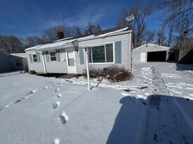 19 Fox Ct in Springfield, IL - Building Photo