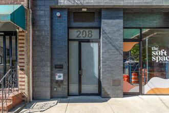 208 N 8th St in Brooklyn, NY - Building Photo - Building Photo