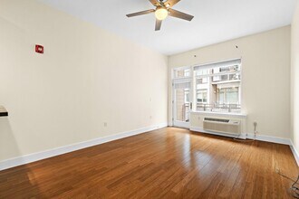 217 Newark Ave in Jersey City, NJ - Building Photo - Building Photo