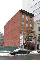 139 W 14th St in New York, NY - Building Photo