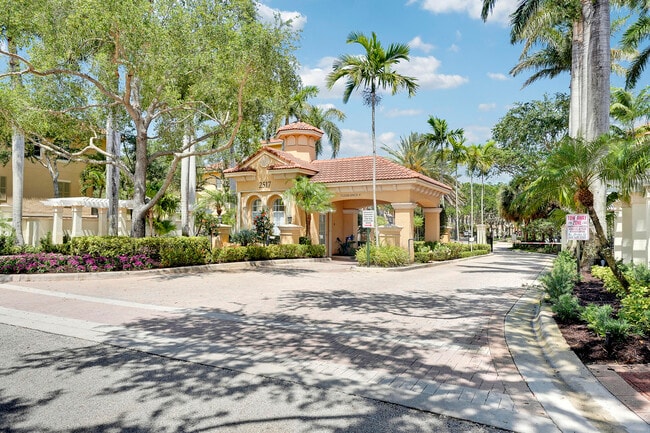 property at 2568 Gardens Pkwy
