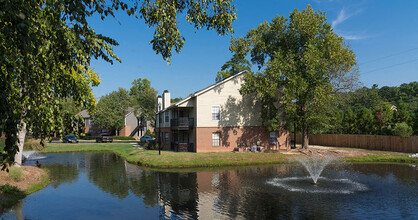 Bradford Pointe Apartments in Augusta, GA - Building Photo - Building Photo