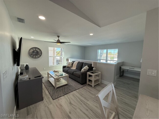 property at 834 Gulf Pavillion Dr