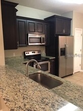 4134 Bismarck Palm Dr in Tampa, FL - Building Photo - Building Photo