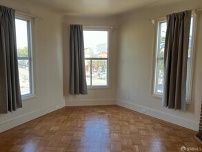 4905 3rd St in San Francisco, CA - Foto de edificio - Building Photo
