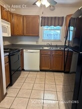 674 Abbie Ct in Jackson, MO - Foto de edificio - Building Photo