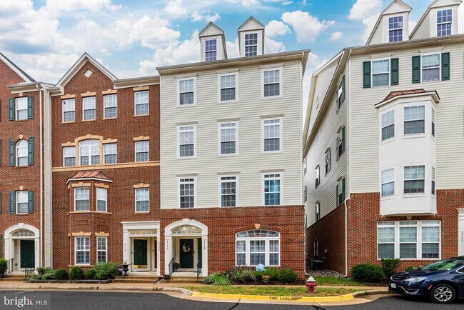 25390 Patriot Terrace in Aldie, VA - Building Photo - Building Photo