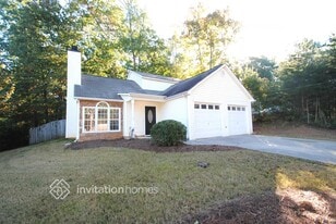 102 Hillcrest Dr in Canton, GA - Building Photo