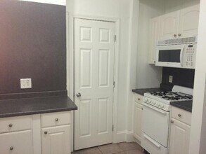 39 Hemenway St, Unit 12 in Boston, MA - Building Photo - Building Photo