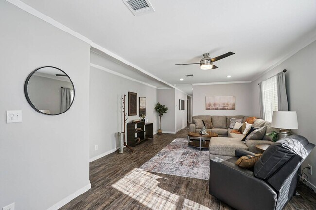 1621 American Dr in Cleburne, TX - Building Photo - Building Photo