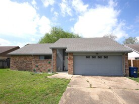 6826 Addicks Clodine Rd in Houston, TX - Building Photo