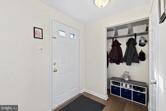 5341 Harbor Ct Dr in Alexandria, VA - Building Photo - Building Photo
