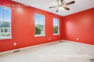 9208 Alvyn Lake Cir in Bristow, VA - Building Photo - Building Photo
