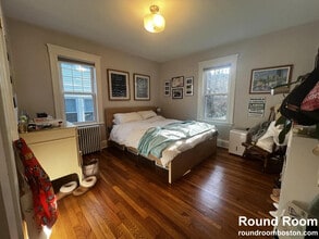 24 Ridgemont St, Unit 2 in Boston, MA - Foto de edificio - Building Photo