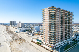 Island House in Margate City, NJ - Building Photo - Building Photo