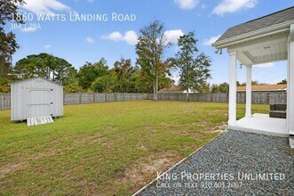 1860 Watts Landing Rd in Hampstead, NC - Building Photo - Building Photo
