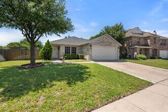2212 Capstan Dr in Arlington, TX - Building Photo - Building Photo