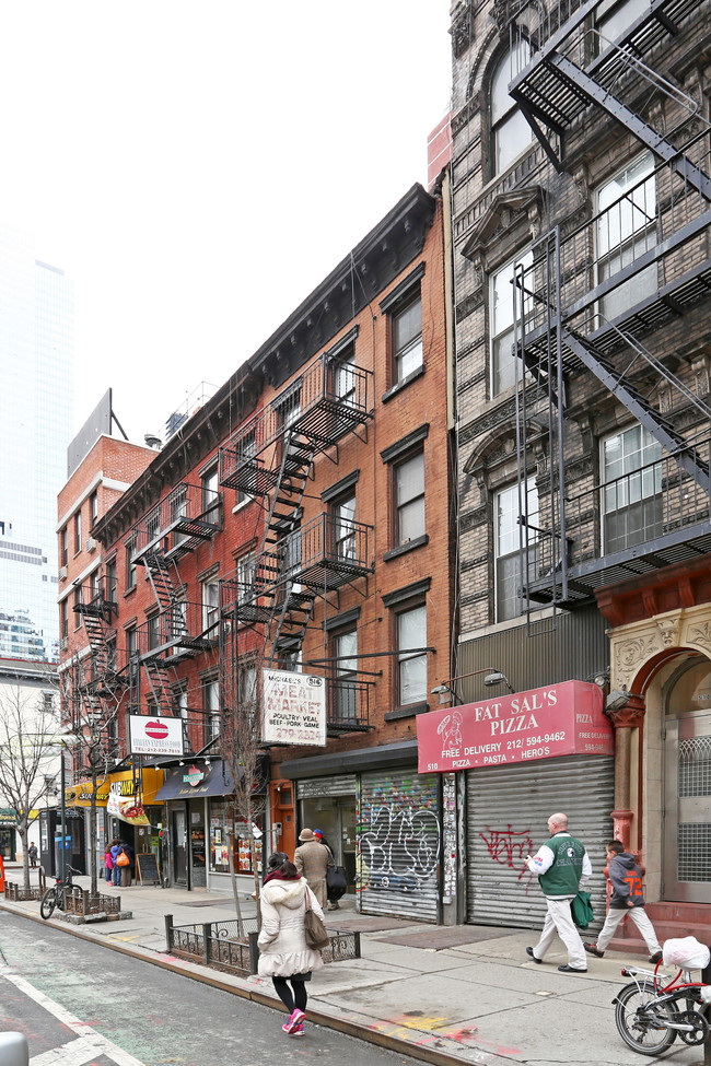 516 9th Ave in New York, NY - Building Photo - Building Photo