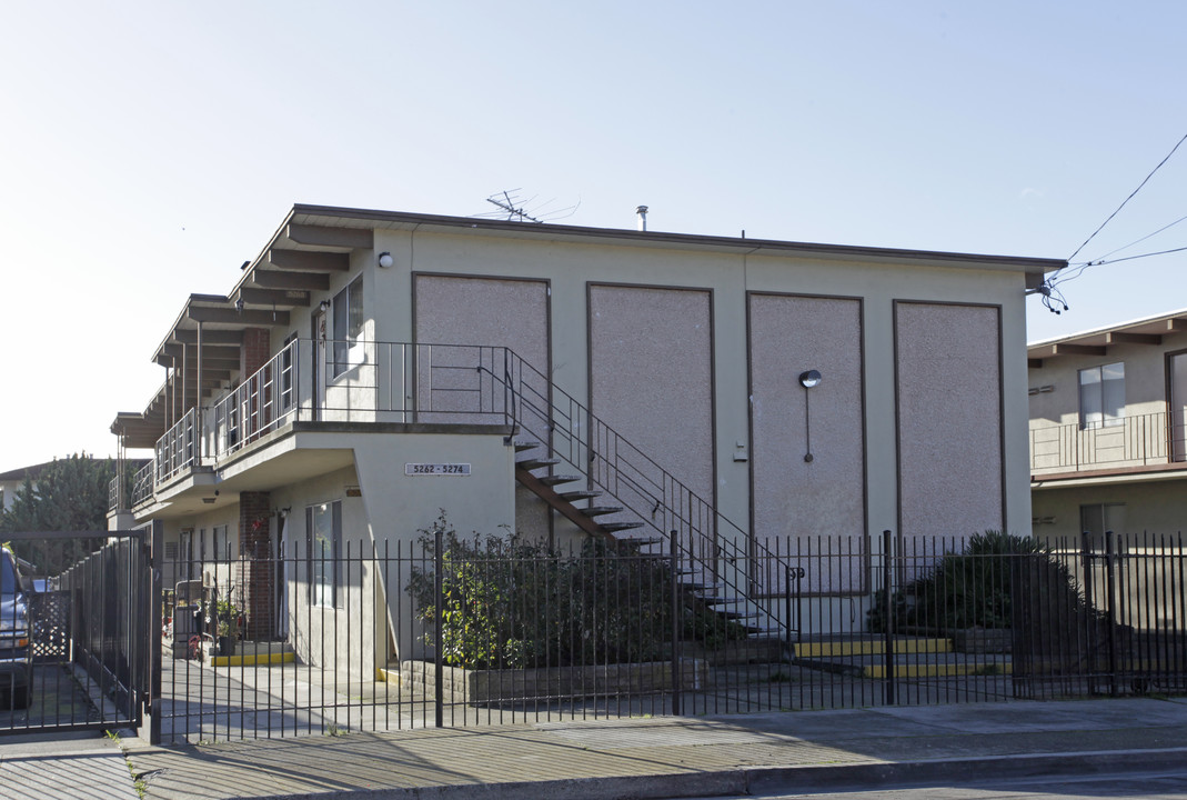 5262-5274 Riverside Ave in San Pablo, CA - Foto de edificio