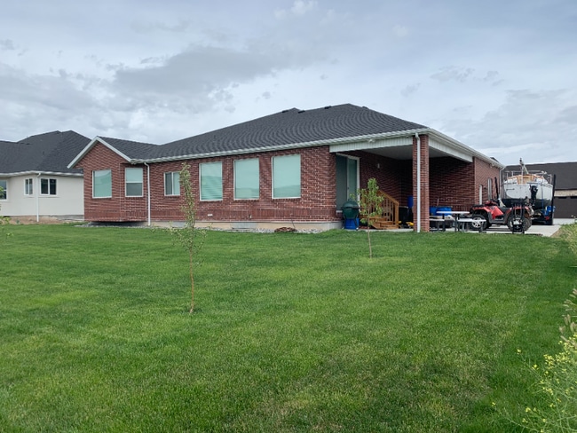 4047 W Adler Rd in Riverton, UT - Building Photo - Building Photo