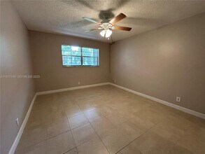 6505 Winfield Blvd in Margate, FL - Building Photo - Building Photo