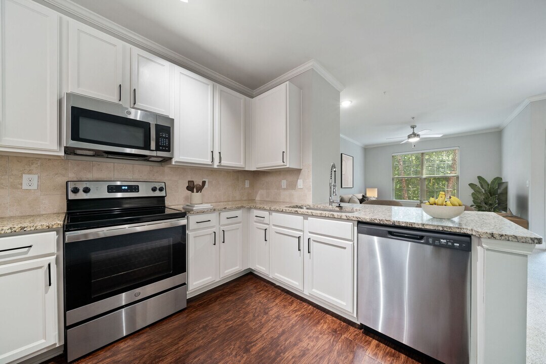 Retreat At Hunt Hill in Asheville, NC - Foto de edificio