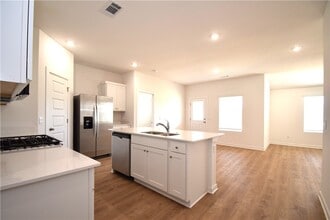 568 Colorado St in Farmington, AR - Building Photo - Building Photo