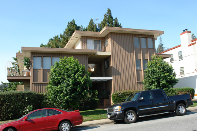 101 S Magnolia Ave in Millbrae, CA - Building Photo - Building Photo