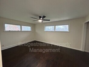 7201 Englewood Dr in Englewood, OH - Building Photo - Building Photo