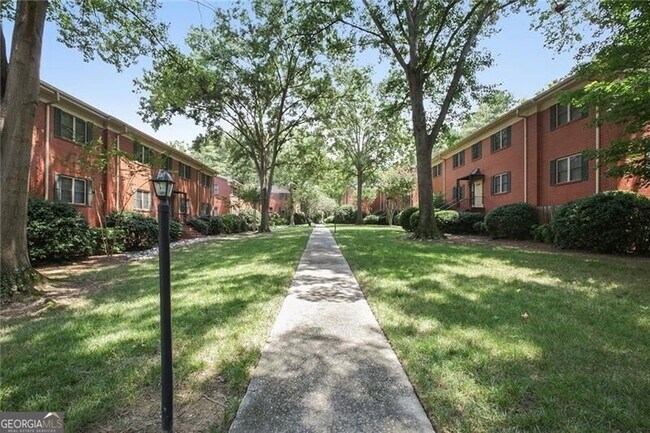 430 Lindbergh Drive NE in Atlanta, GA - Building Photo - Building Photo
