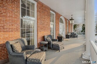 9 Lyme St in Old Lyme, CT - Building Photo - Building Photo