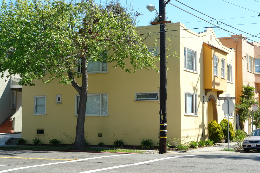 1901 Parker St in Berkeley, CA - Building Photo