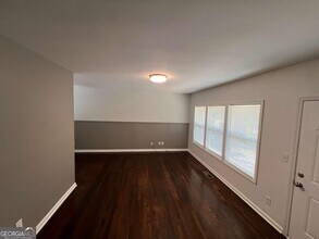 1947 Kenwood Pl SE in Smyrna, GA - Building Photo - Building Photo