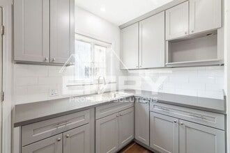 5228 Repetto Ave in East Los Angeles, CA - Building Photo - Building Photo
