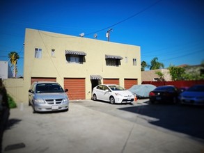 2527 Elm Ave in Long Beach, CA - Building Photo - Building Photo