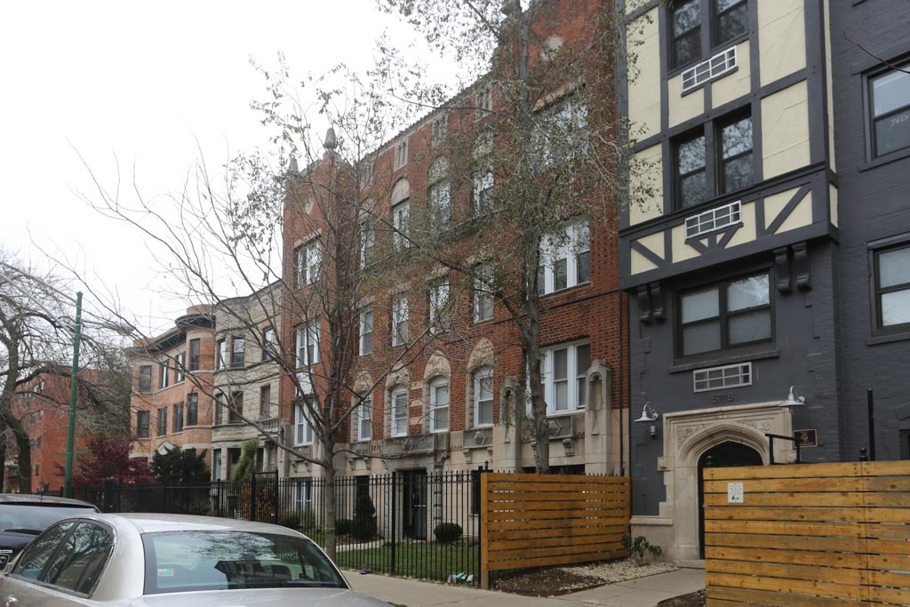 5710 N Winthrop in Chicago, IL - Building Photo