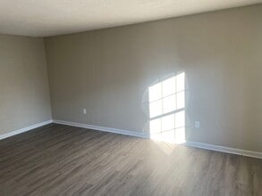 1215 Moorman Ave NW in Roanoke, VA - Building Photo - Building Photo