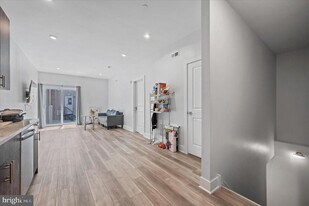 3938 Haverford Ave in Philadelphia, PA - Building Photo