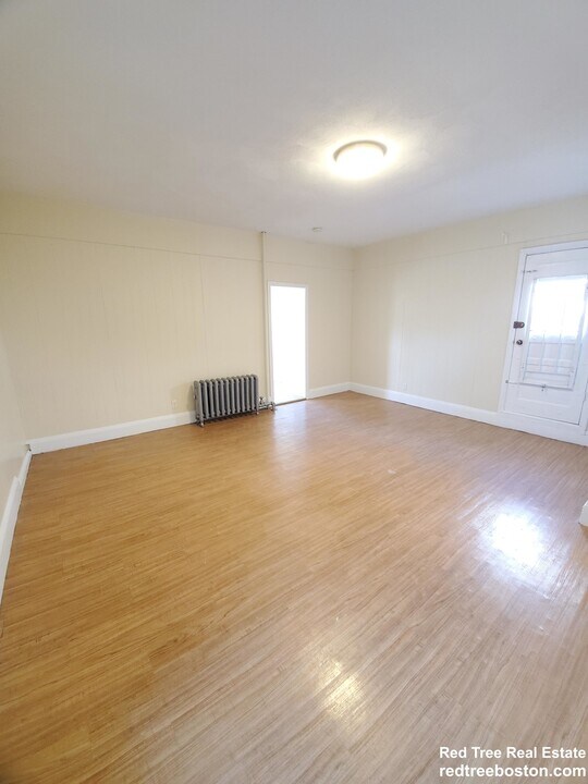 1688 Beacon St, Unit #15 in Brookline, MA - Building Photo