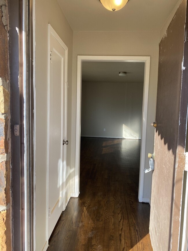 561 E Indian Dr in Oklahoma City, OK - Building Photo - Building Photo