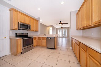2185 Chatham Pl Dr in Orlando, FL - Building Photo - Building Photo