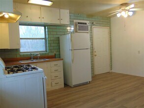 1701 E 38th St in Austin, TX - Building Photo - Building Photo