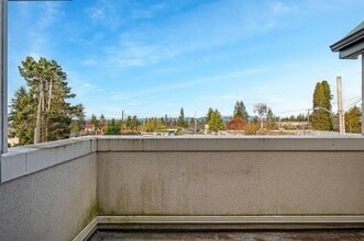DAN Daniels Apartments in Seattle, WA - Foto de edificio - Building Photo