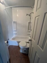 214 W 57th St in Los Angeles, CA - Building Photo - Building Photo