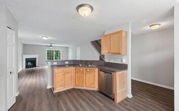 2018 Grassy Banks Dr, Unit 3 in Raleigh, NC - Building Photo - Building Photo